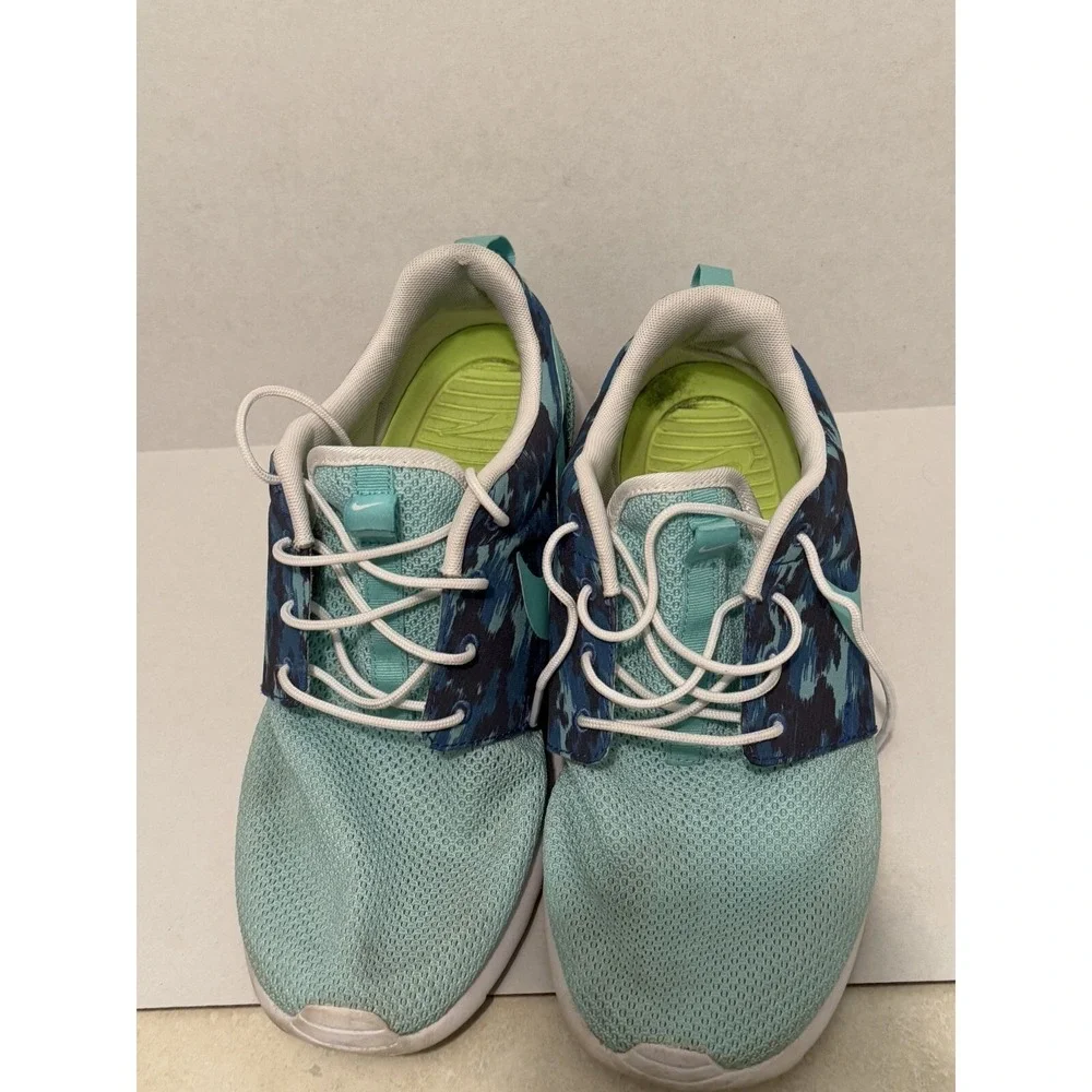 Nike lacing scuffing